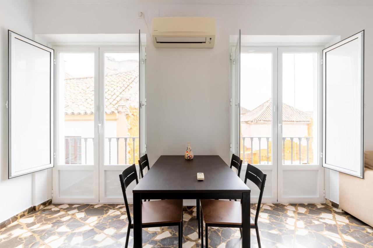 Aoa Conde De Ibarra Apartment Sevilla Exteriör bild