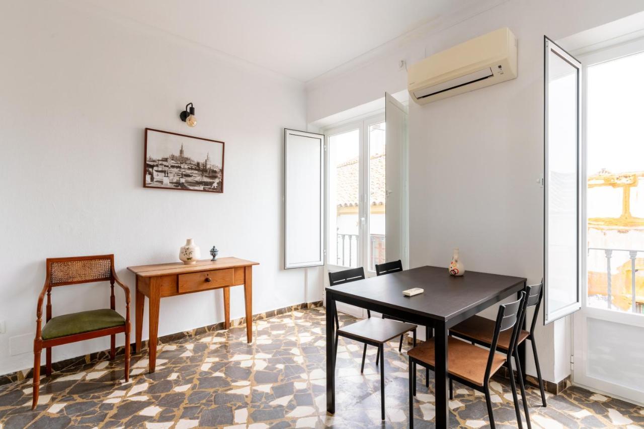 Aoa Conde De Ibarra Apartment Sevilla Exteriör bild
